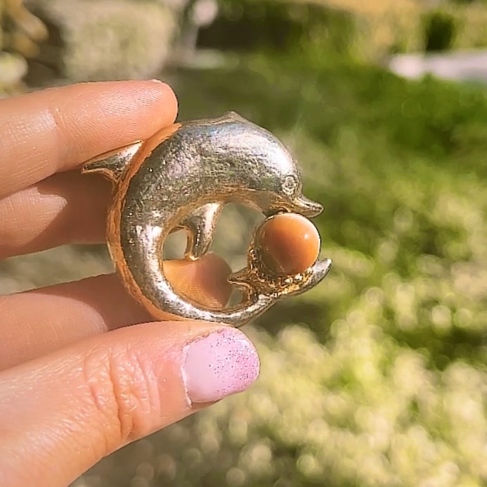 PLAYFUL Dolphin with ball • Rhinestone eye • Vintage Brooch Pin